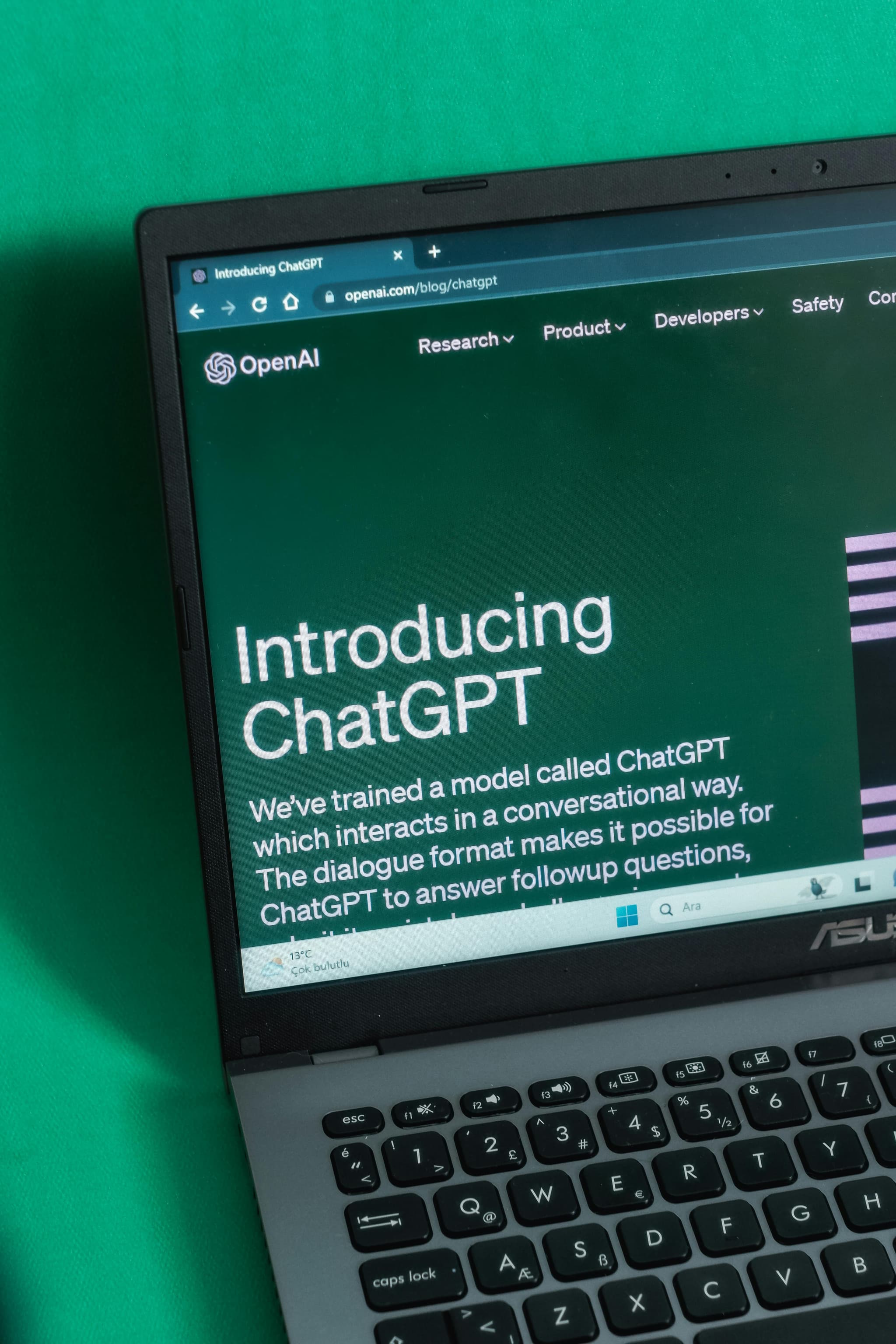 ChatGPT vs Claude: Comprehensive Comparison, Pros, Cons, and Expert Recommendations