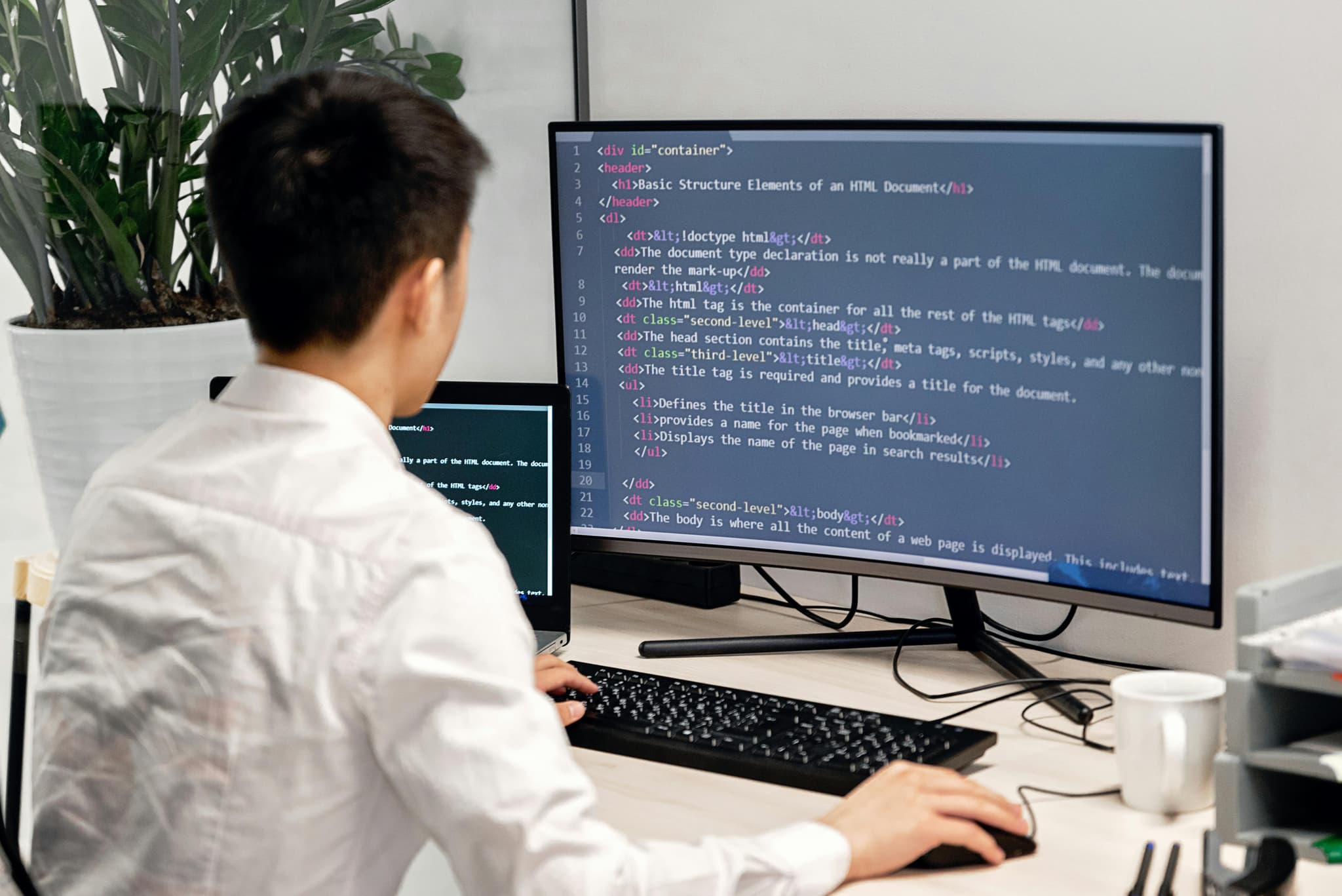 7 Reasons Why IT Outsourcing Pays Off: Hidden Costs vs. Software House
