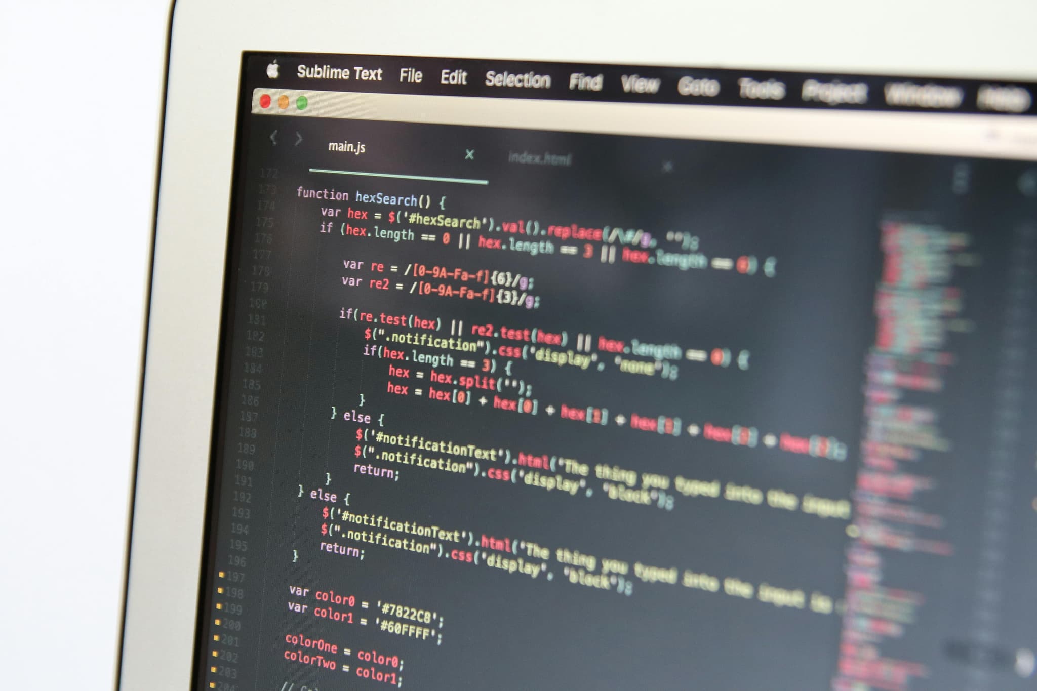 No-Code oder individuelle Entwicklung? Risikobewertung für Unternehmen